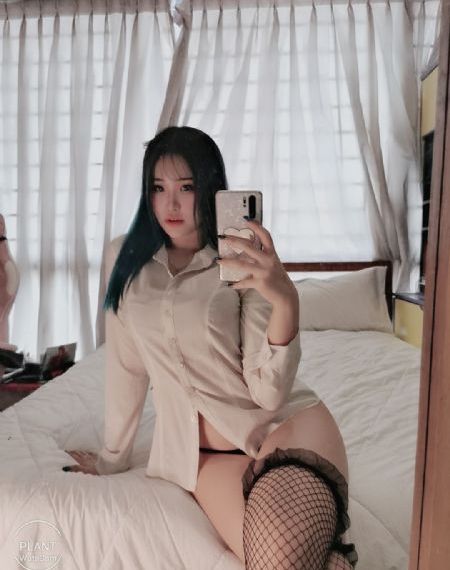 美女脱得一干二净