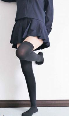 墨雨云间