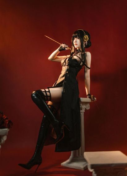 女帝裸体被叫爽在线观看
