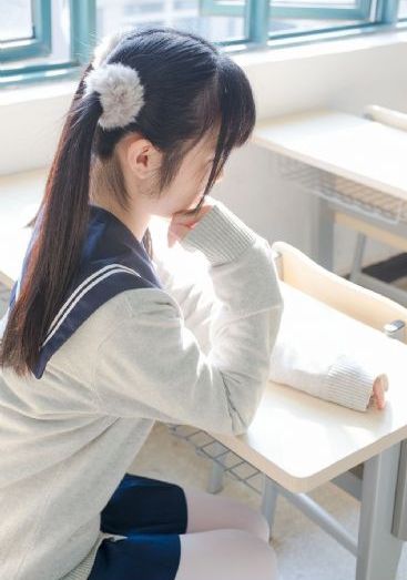 少妇三级看三级视频