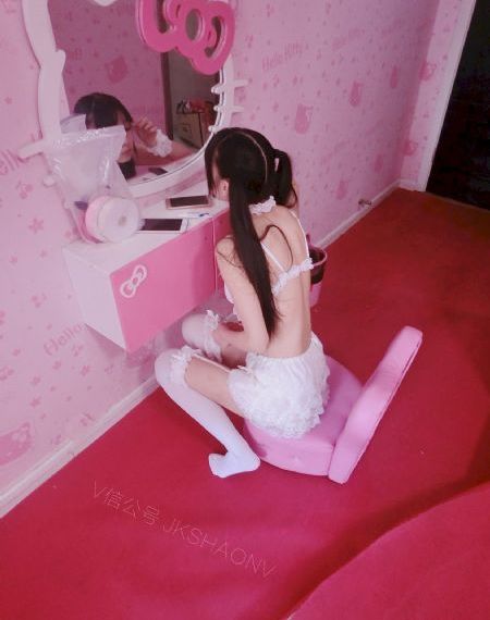 卿卿日常免费观看
