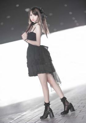 《出包王女》