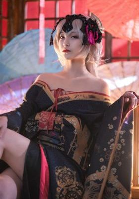 女主角